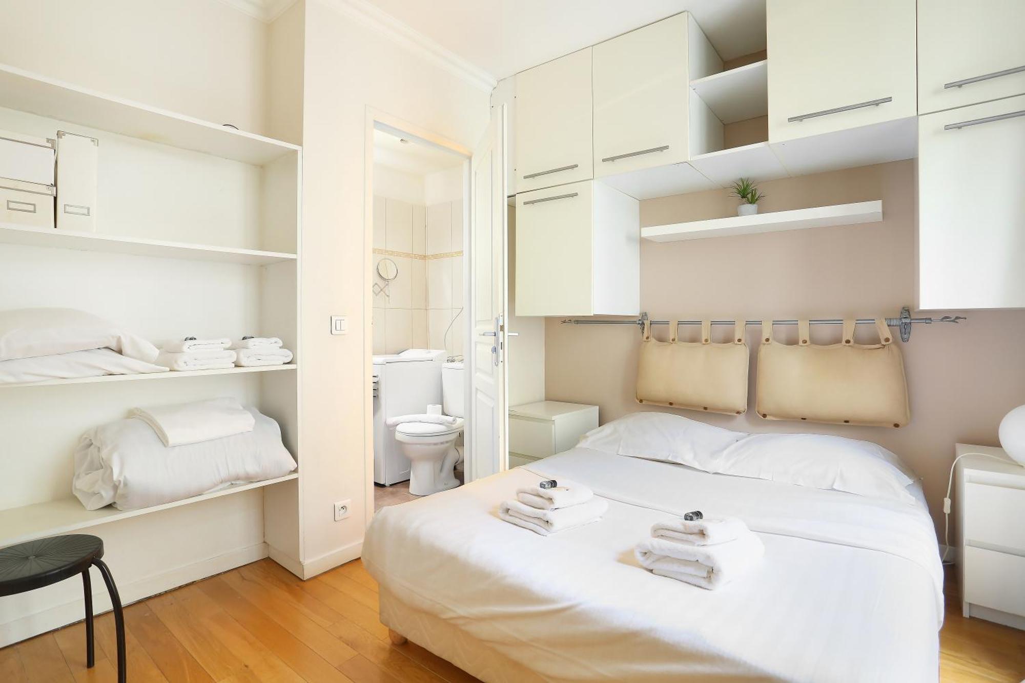 Pick A Flat'S Apartments In Batignolles - Rue Biot Parijs Buitenkant foto