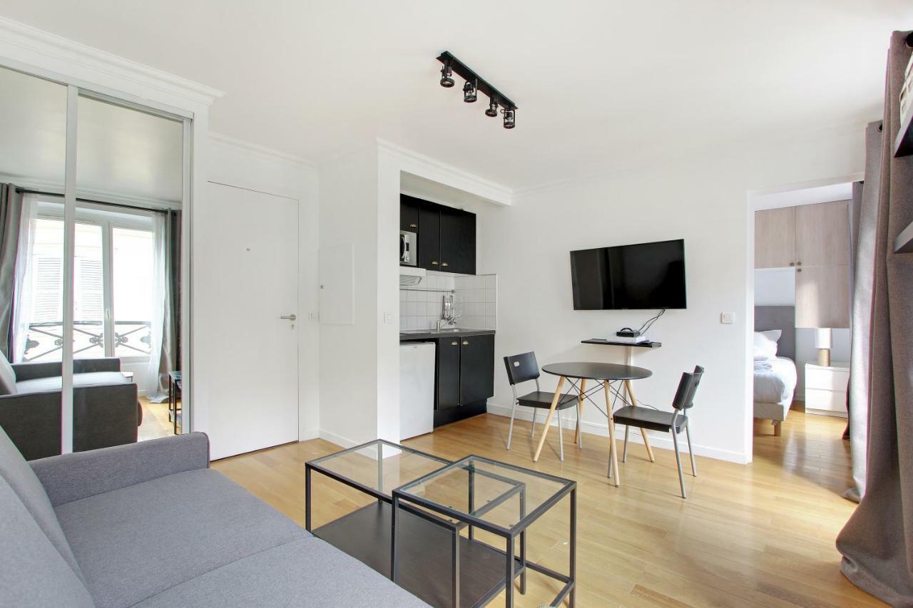 Pick A Flat'S Apartments In Batignolles - Rue Biot Parijs Buitenkant foto